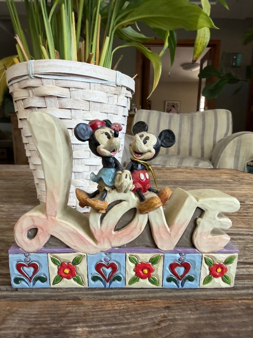 Disney Traditions Mickey and Minnie Mouse Love Statue by Jim Shore #4027140